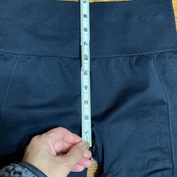 Fabletics Womens Sync High Waisted Perforated Leggings Medium? Black 24” Inseam. - Picture 7 of 10